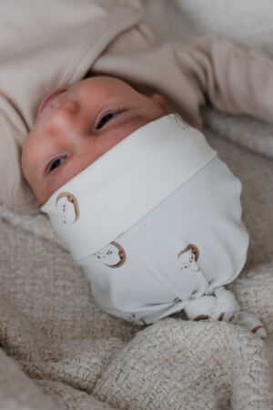mutsje maantjes - baby muts maan - babykleding maantjes