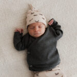overslagshirt grijs - overslagshirt rib - overslagshirt rib grijs - newborn kleding - geboorte pakje jongen - baby jongen