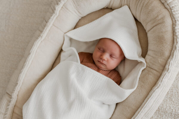 wikkeldoek hydrofiel - omslagdoek hydrofiel - wikkeldoek off white - wikkeldoek baby - omslagdoek baby off white - babyuitzet