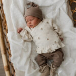 Overslagshirt meisje - ruffle shirt meisje - ruffle babykleding - geboorte pakje - newborn kleding meisje - babymeisje - geboortepakje - geboorte pakje meisje
