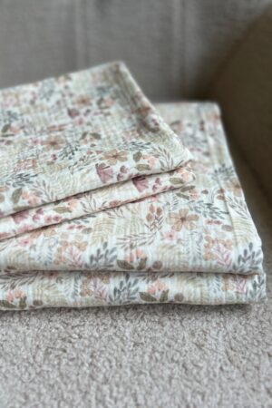 hydrofiel blossom - hydrofiele doek bloemen - swaddle bloemen - hydrofiele doek baby - swaddle baby meisje - sawaddle baby