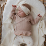 Overslagshirt ruffle | Roze - Maat 50/56