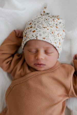 babymutsje - newborn mutsje - newborn muts - babymutsje bloemen