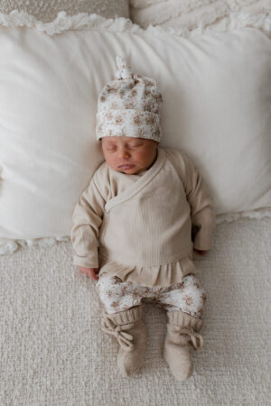 babybroekje bloemen - babybroekje zand bloemen - newborn broekje - geboorte pakje meisje - newborn kleding meisje