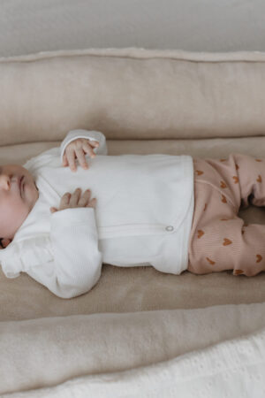 Combi set | Broekje + mutsje | Rib hartjes roze